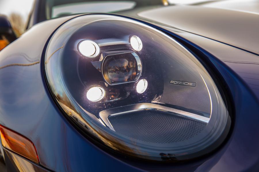 Детали экстерьера Porsche 911 Carrera 4S (992) 2019 года  (NA) (фото 5 из 18)